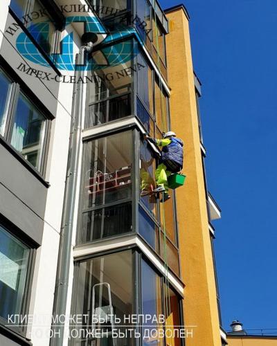 Моем фасады многоквартирных домов на любой высоте