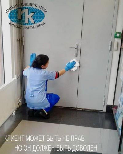 Ежедневная уборка крупного ТРК в СПб
