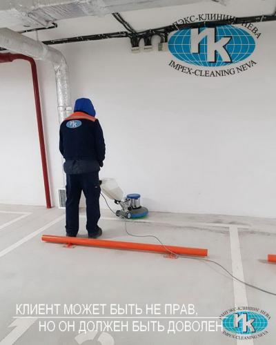 Уборка паркингов фото персонала за работой
