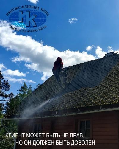 Бережная чистка мягкой кровли от мха и зелени