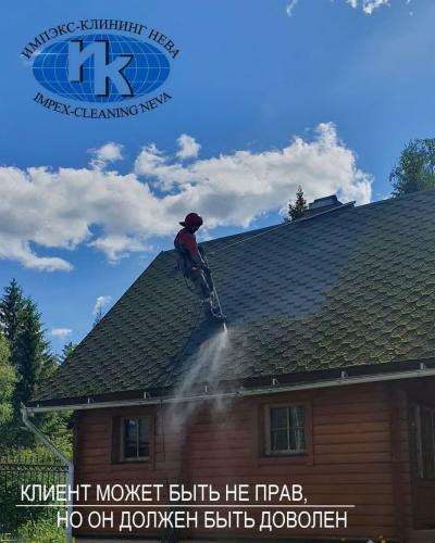 Бережная чистка мягкой кровли от мха и зелени