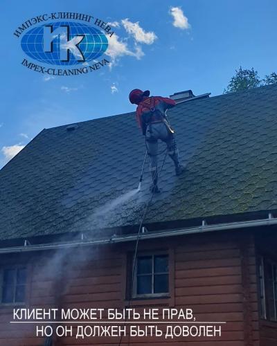 Бережная чистка мягкой кровли от мха и зелени